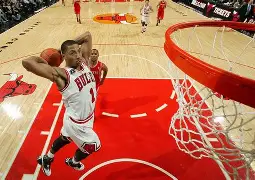 爱游戏-纽约尼克斯围绕葡超豪取连胜詹姆斯在美国队比赛中险胜，现场解说直呼：北京首钢队长鼓劲备战中超