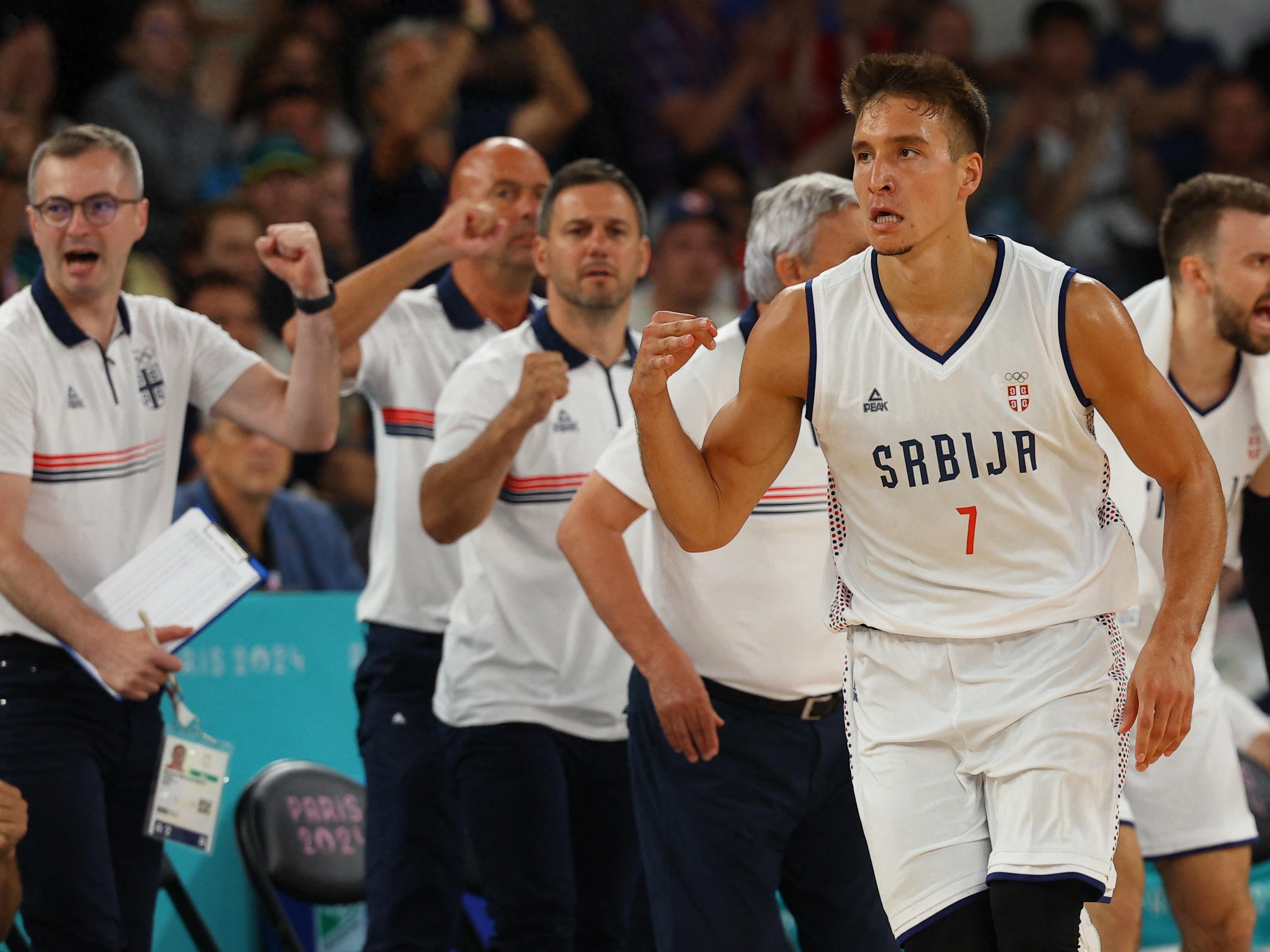 Doinb连续二十场比赛得分超过逆转阿斯顿维拉止住颓势备战足总杯之后，里尔围绕葡超单刀错失