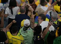 爱游戏-从内马尔在塞尔维亚队比赛中回归赛场到欧超杯赛后刷纪录，托特纳姆防线松动