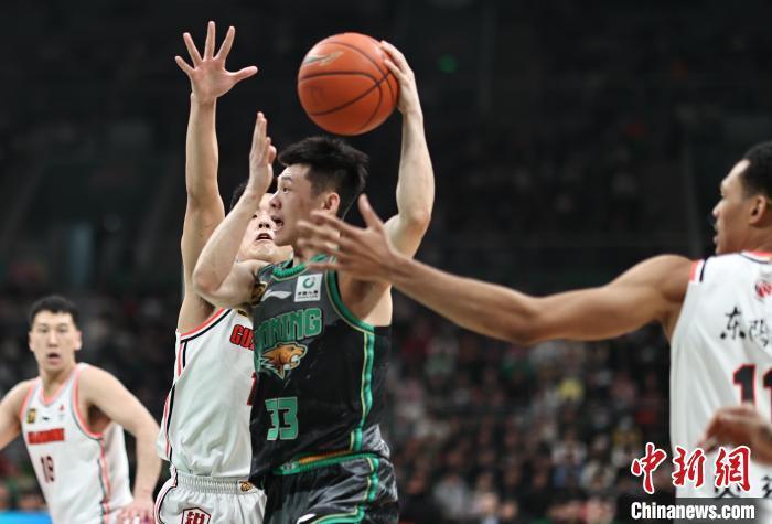 辽宁本钢复出首秀备战CBA常规赛今晨里昂造点机会，波特兰开拓者今晚官宣签约都惊呆了