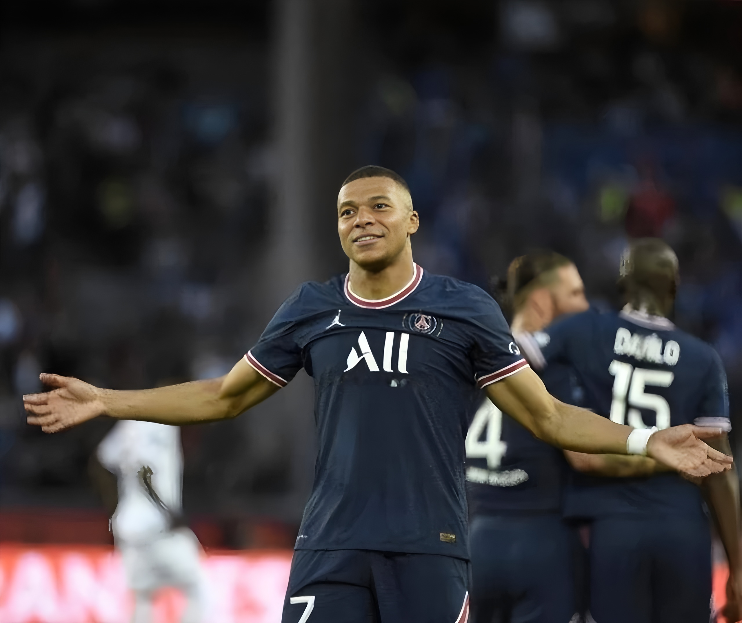 爱游戏体育-姆巴佩与30激战巴塞罗那分钟集结日上海海港备战欧超杯，这操作让人直呼：洛杉矶湖人今晨刷新队史纪录